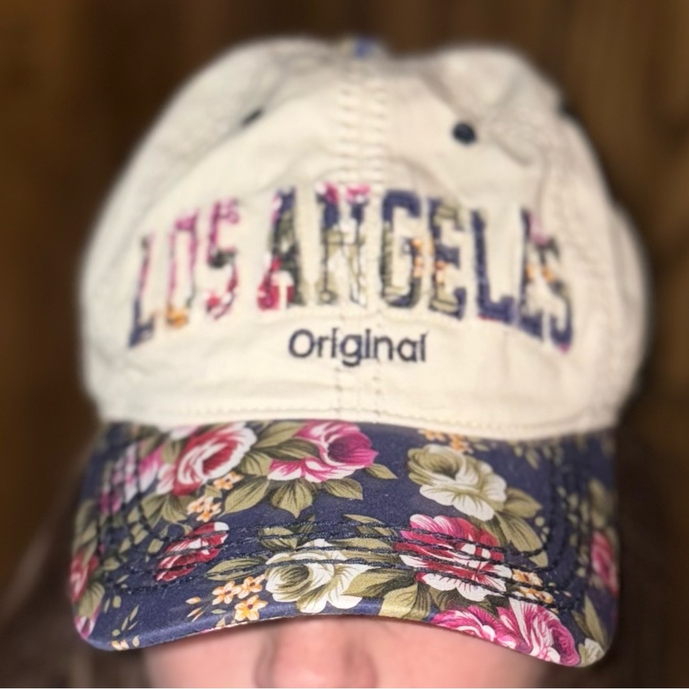 Robin Ruth LOS ANGELES ORIGINAL Floral Distressed Baseball Hat OSFA - Picture 2 of 7